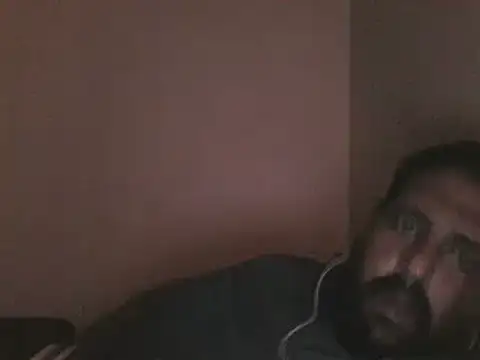 Snapshot of elpoop7305 chatting on 12-14-25, 08:30 elpoop7305 online show from 12-14-25, 08:30