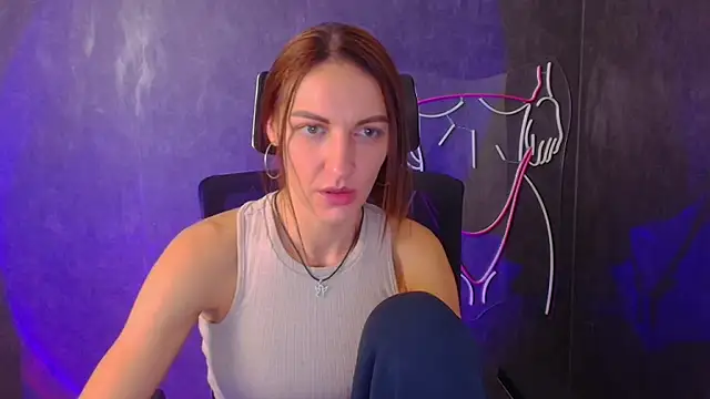 Snapshot of Aurora_Loveu chatting on 09-15-25, 01:44 Aurora Loveu online show from 09-15-25, 01:44