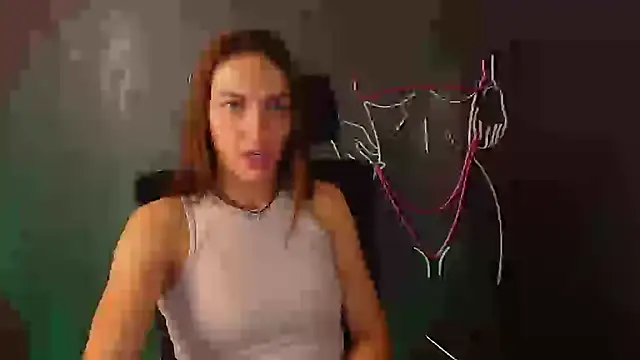 Snapshot of Aurora_Loveu chatting on 10-06-25, 09:34 Aurora Loveu online show from 10-06-25, 09:34