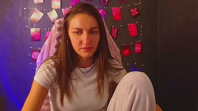 Snapshot of Aurora_Loveu chatting on 10-19-25, 09:48 Aurora Loveu online show from 10-19-25, 09:48