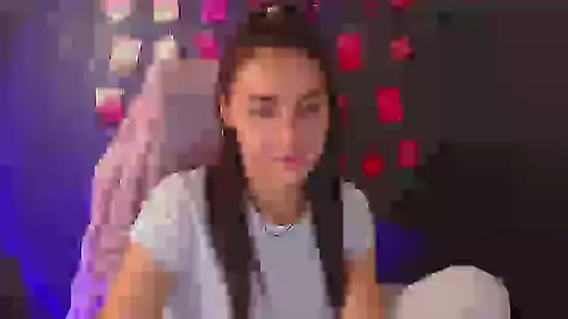 Snapshot of Aurora_Loveu chatting on 11-11-25, 07:30 Aurora Loveu online show from 11-11-25, 07:30