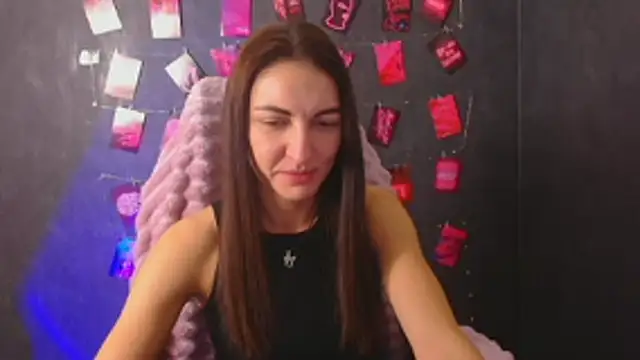 Snapshot of Aurora_Loveu chatting on 12-17-25, 11:22 Aurora Loveu online show from 12-17-25, 11:22