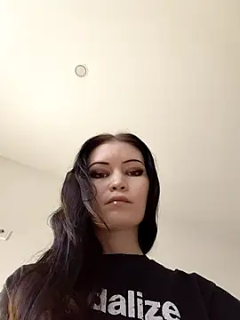 DragonFoxie online show from 10-28-25, 08:40