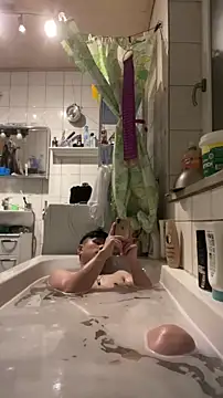 Kingpowerlittel online show from 12-04-25, 04:48