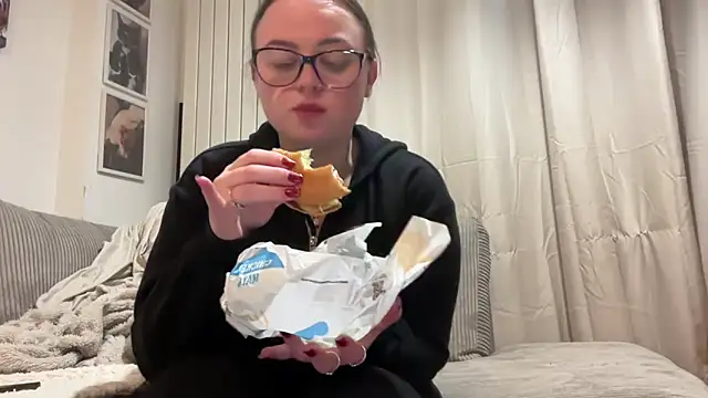 SexySashaxox online show from 02-12-26, 08:48