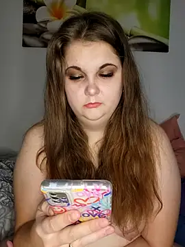 Snapshot of LioEst@xh chatting on 10-27-25, 08:18 LioEstxh online show from 10-27-25, 08:18