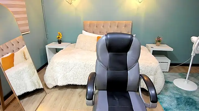 Miss Cataleya   online show from 01-15-26, 11:59