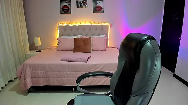 Miss Cataleya   online show from 03-25-26, 11:38