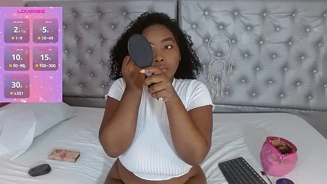 Snapshot of angiellam chatting on 10-19-25, 01:56 angiellam online show from 10-19-25, 01:56