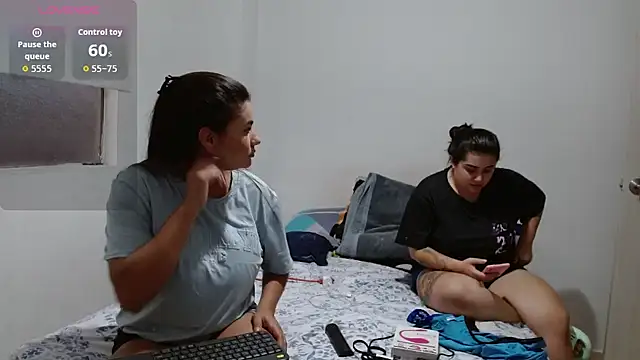 Laia Gomez online show from 11-29-25, 10:57