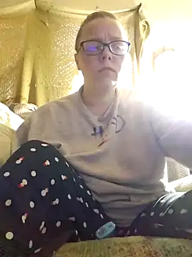 countrymomma online show from 09-30-25, 12:54