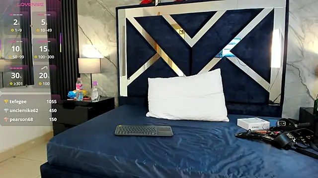 VioletRose as online show from 10-24-25, 07:38