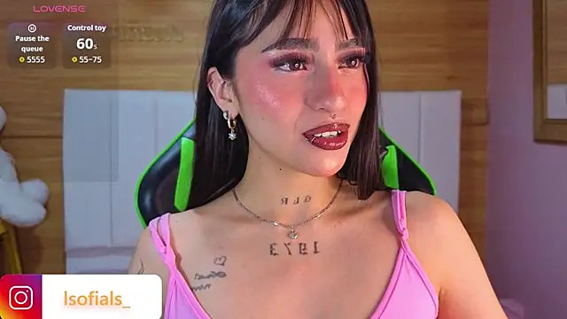 Snapshot of Abril_Velvet_a_ chatting on 02-18-26, 07:43 Abril Velvet a online show from 02-18-26, 07:43