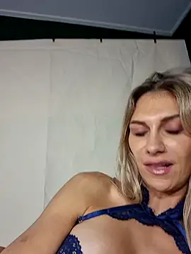 Melody1600 online show from 10-23-25, 01:21