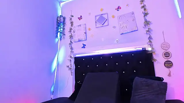 AkariRosetti online show from 10-01-25, 12:00