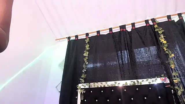 AkariRosetti online show from 11-10-25, 02:16