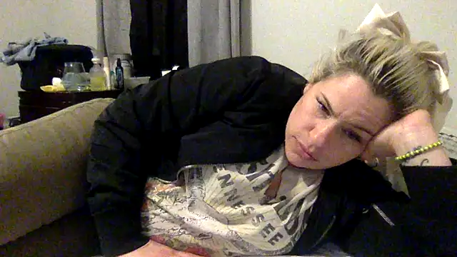 toomuchofafreak online show from 02-12-26, 10:32