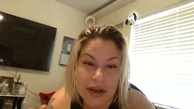 toomuchofafreak online show from 02-27-26, 07:14