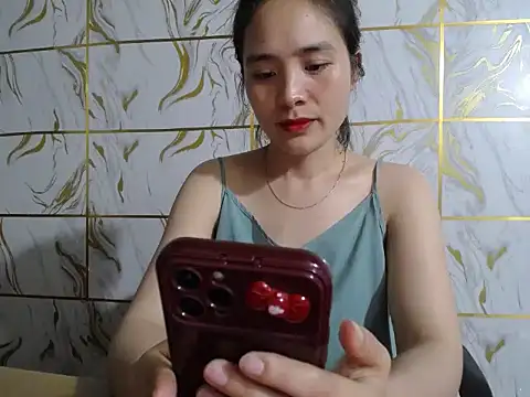 Snapshot of Lyzizi_lovely09 chatting on 04-22-26, 12:18 Lyzizi lovely09 online show from 04-22-26, 12:18