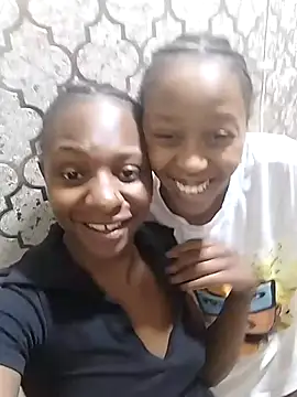 LonelyQueenxx25 online show from 09-24-25, 03:37