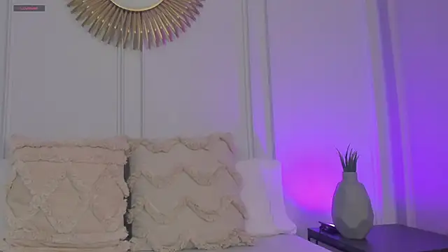 Snapshot of CharlotteBrownn_ chatting on 05-27-26, 12:29 CharlotteBrownn online show from 05-27-26, 12:29