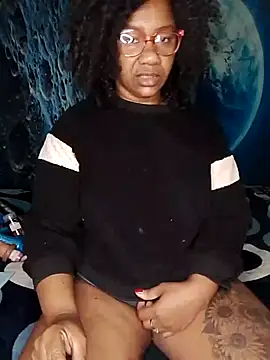 Snapshot of analgetica chatting on 10-21-25, 12:28 analgetica online show from 10-21-25, 12:28