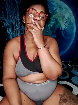 Snapshot of analgetica chatting on 11-17-25, 11:16 analgetica online show from 11-17-25, 11:16