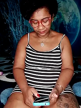 Snapshot of analgetica chatting on 11-26-25, 11:00 analgetica online show from 11-26-25, 11:00