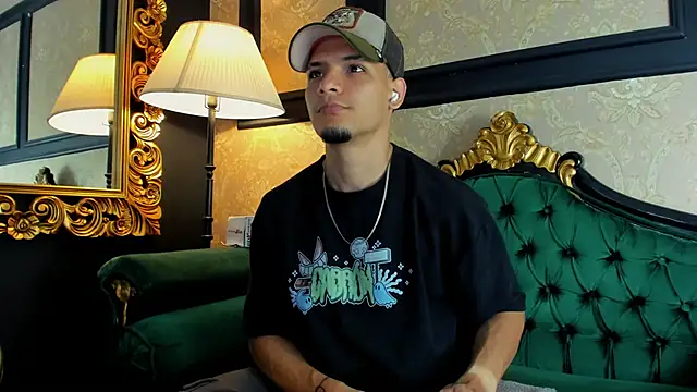 AlessandroKiing online show from 05-13-26, 08:06