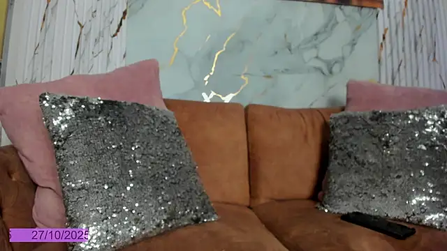 Snapshot of Sophi_Johnson chatting on 11-27-25, 04:47 Sophi Johnson online show from 11-27-25, 04:47