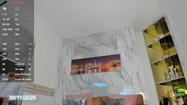 Snapshot of Sophi_Johnson chatting on 11-30-25, 05:11 Sophi Johnson online show from 11-30-25, 05:11