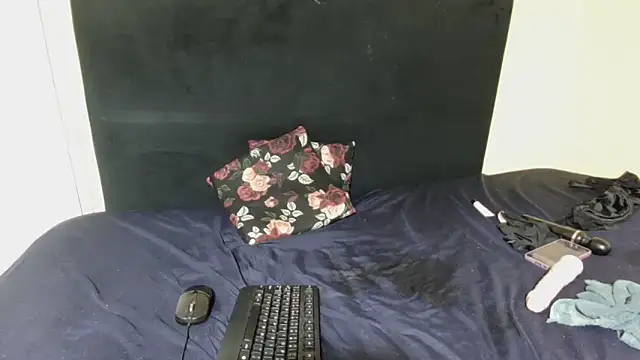 SweetTitties21 online show from 04-16-26, 09:39