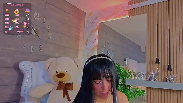 MeganAdamms online show from 11-30-25, 12:53