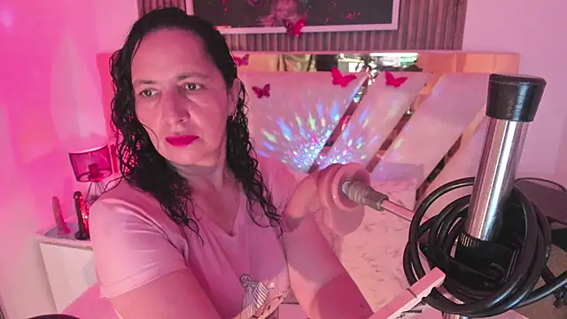 Luna Naughty1 online show from 02-27-26, 07:36