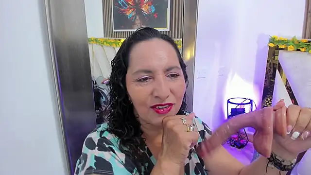 Snapshot of Luna_Naughty1 chatting on 06-11-26, 03:10 Luna Naughty1 online show from 06-11-26, 03:10