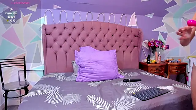 ZaharaSkylar online show from 09-16-25, 11:44