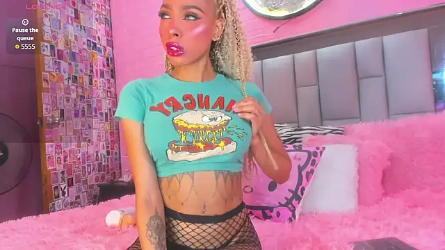 Nicole Rosales online show from 09-14-25, 06:51