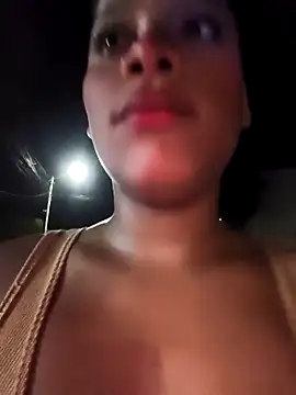 Snapshot of Mia-sensual chatting on 09-24-25, 04:27 Mia-sensual online show from 09-24-25, 04:27