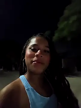 Snapshot of Mia-sensual chatting on 10-07-25, 04:20 Mia-sensual online show from 10-07-25, 04:20