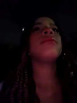 Snapshot of Mia-sensual chatting on 10-10-25, 04:33 Mia-sensual online show from 10-10-25, 04:33