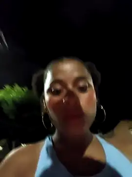 Snapshot of Mia-sensual chatting on 10-23-25, 04:23 Mia-sensual online show from 10-23-25, 04:23