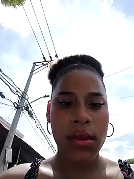 Snapshot of Mia-sensual chatting on 11-02-25, 06:10 Mia-sensual online show from 11-02-25, 06:10