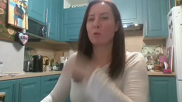 ALICAINWONDERLAND online show from 11-19-25, 05:57