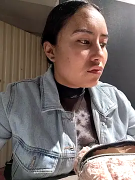 Venus Rivers online show from 11-26-25, 01:12