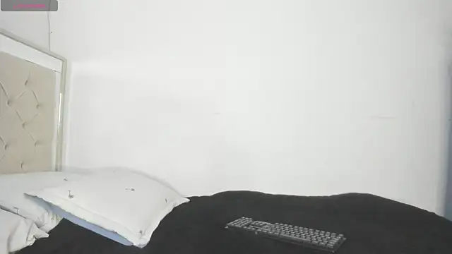 Snapshot of katitahotcam_ass chatting on 10-03-25, 11:02 katitahotcam ass online show from 10-03-25, 11:02