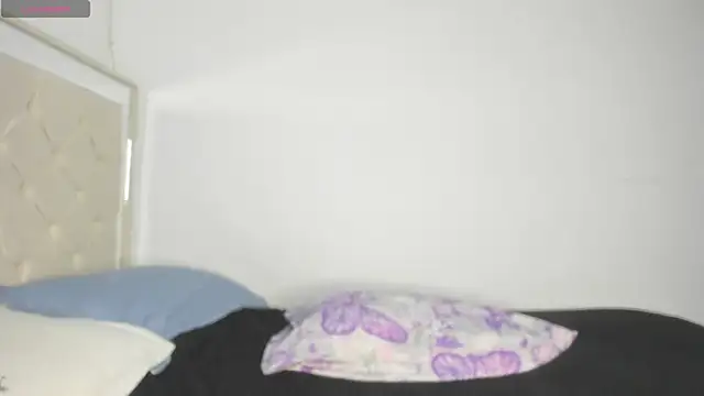 Snapshot of katitahotcam_ass chatting on 10-24-25, 11:12 katitahotcam ass online show from 10-24-25, 11:12