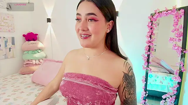 justonecute online show from 09-23-25, 02:14