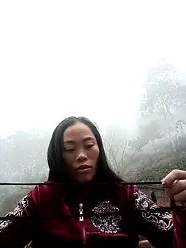 Snapshot of CoMay003 chatting on 12-05-25, 09:29 CoMay003 online show from 12-05-25, 09:29