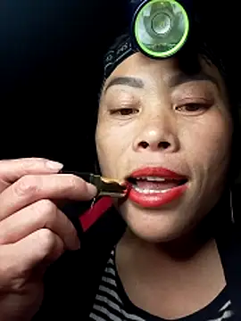 Snapshot of CoMay003 chatting on 12-15-25, 02:54 CoMay003 online show from 12-15-25, 02:54