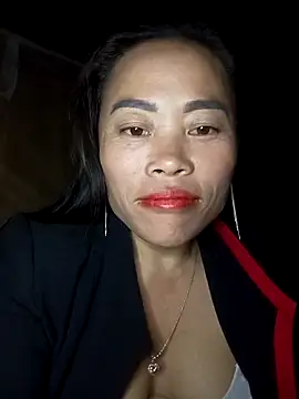 Snapshot of CoMay003 chatting on 12-23-25, 02:42 CoMay003 online show from 12-23-25, 02:42